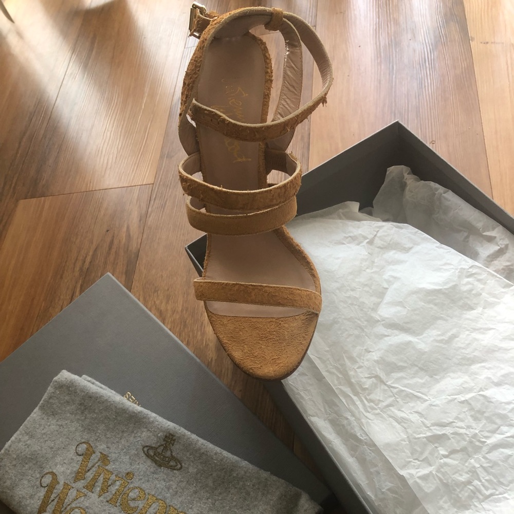 📣 Vivienne Westwood Dilly Strappy SandalS!!